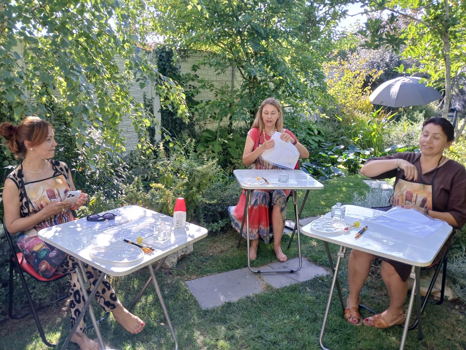 GRADINA DINAUNTRU _ culorile din viața noastră